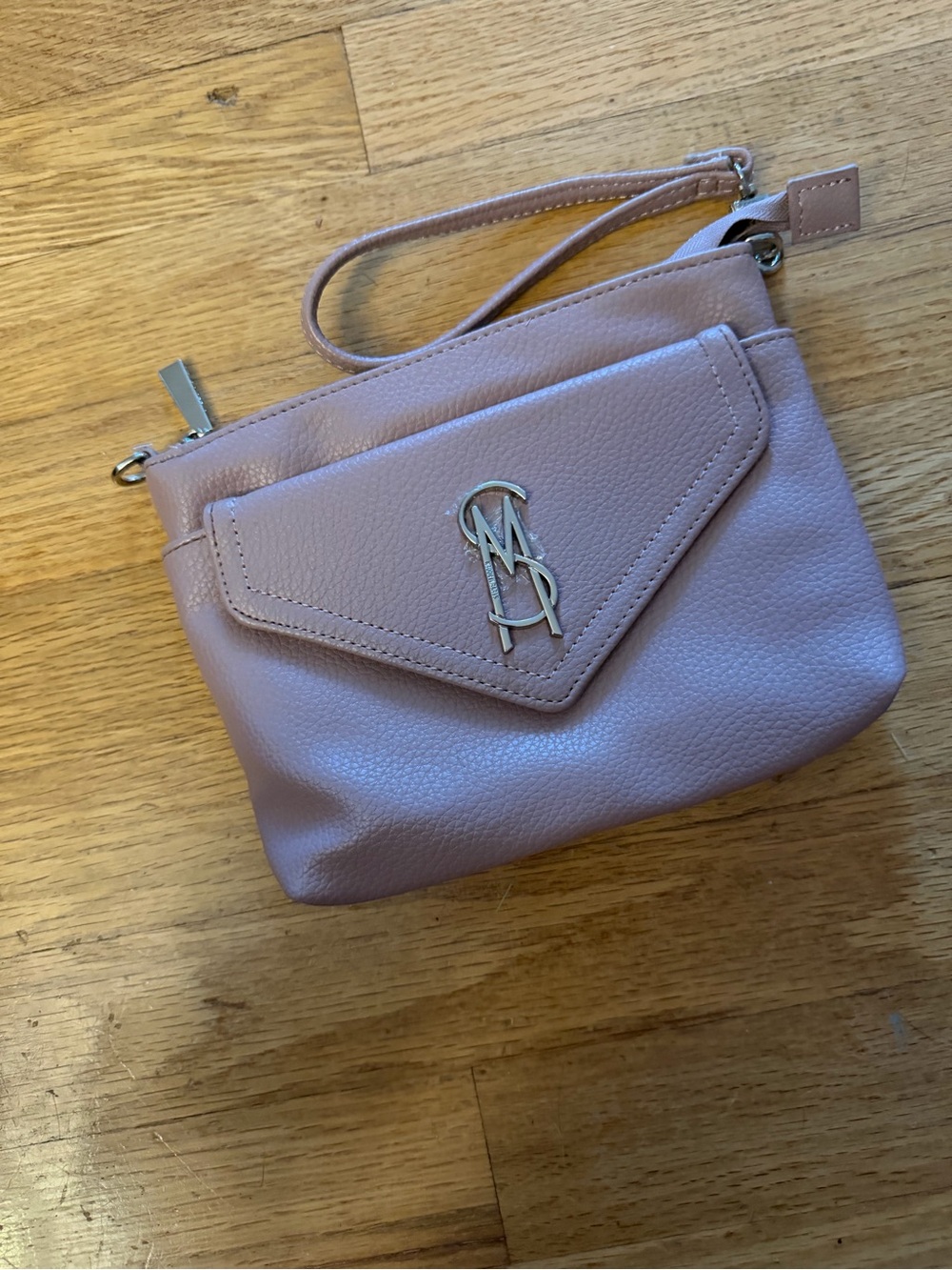 Steve Madden Mauve Lilac Pebbled Wristlet Clutch with Silver Logo